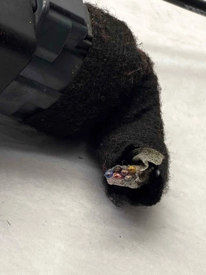 Volvo 60 Series S60 2003 cerradura de pestillo de puerta trasera lado izquierdo del conductor OEM Foto 4 de 4