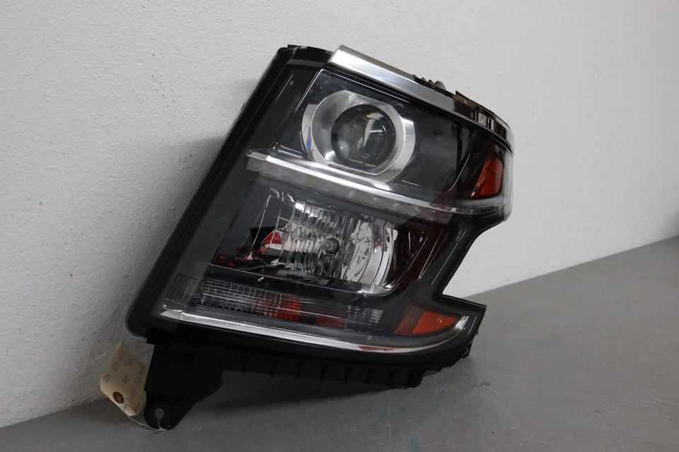 Chevrolet Tahoe 2015 2020 faro lateral izquierdo oculto Foto 2 de 4