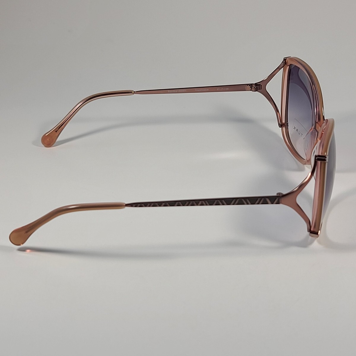 Trina Turk Assateague Vented Oversize Butterfly Sunglasses  display picture 2