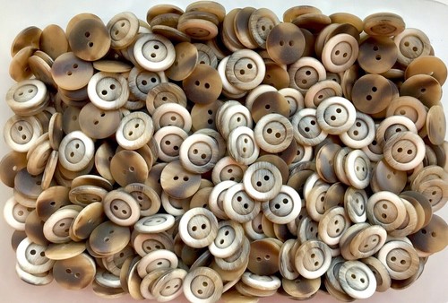 Buttons 18mm 28L Light Brown Cream Beige Brush Effect 2 Hole Quality Button Z81 - Picture 19 of 24