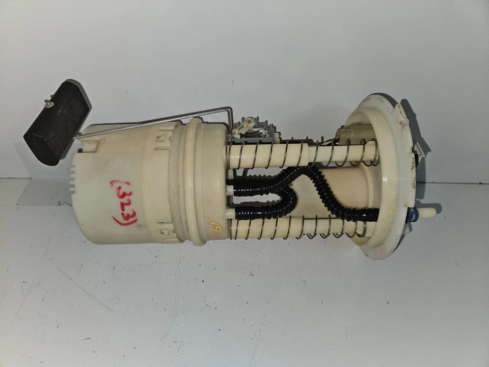 2003-2006 CHRYSLER SEBRING FUEL PUMP ASSEMBLY MODULE OEM, 323-01652 - Image 2 of 4