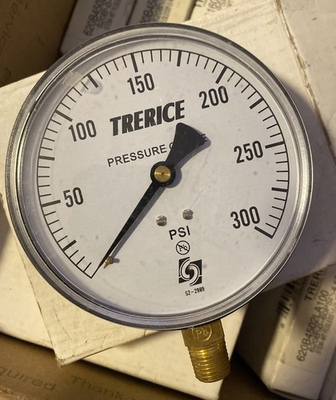 #ad TRERICE 800B4002LA140 0 300 PSI PRESSURE GAUGE 4” FACE 1 4 NPT NEW $20.00