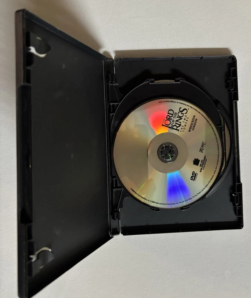 Lord Of The Rings 3 Film Widescreen Collection Theatrical Versions 3 DVD Set - Image 3 of 4