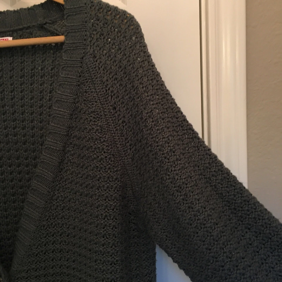 Cárdigan Suéter Bongo Talla L Botón Frontal “Abuela” Gris Suelto Tejido Bolsillos Acogedor Foto 3 de 4