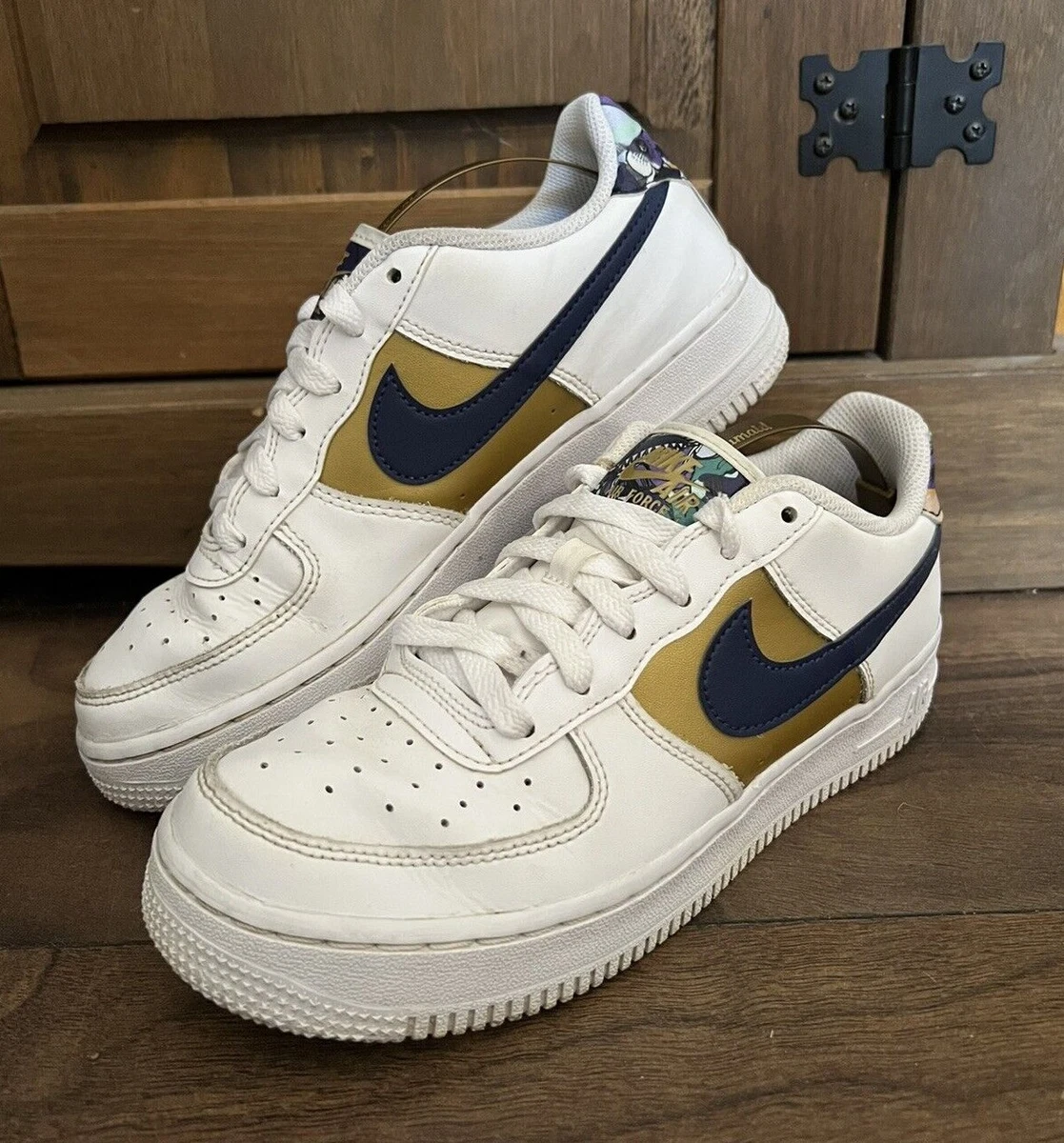 Nike white best sale floral
