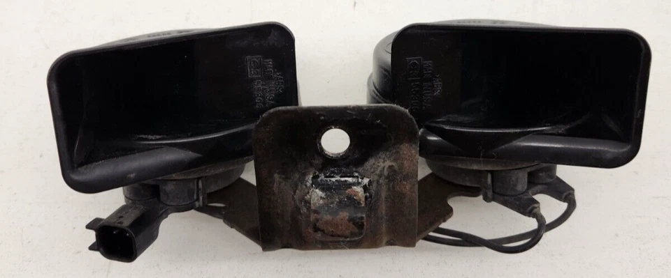 Conjunto de bocina Ford F350 F550 Super Duty 2011-2016 Foto 3 de 4