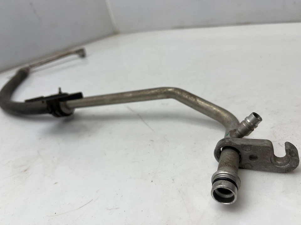 Manguera de succión de aire acondicionado Subaru Legacy Outback 2005-2009 2,5 L OEM 73425AG04B Foto 3 de 4