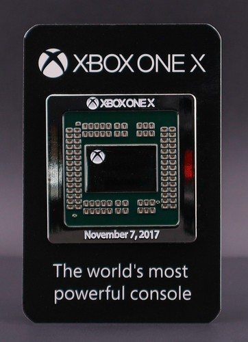Seltener Xbox One X Launch Pin - 7. November 2017 - Die leistungsstärkste Konsole der Welt - Bild 2 von 3