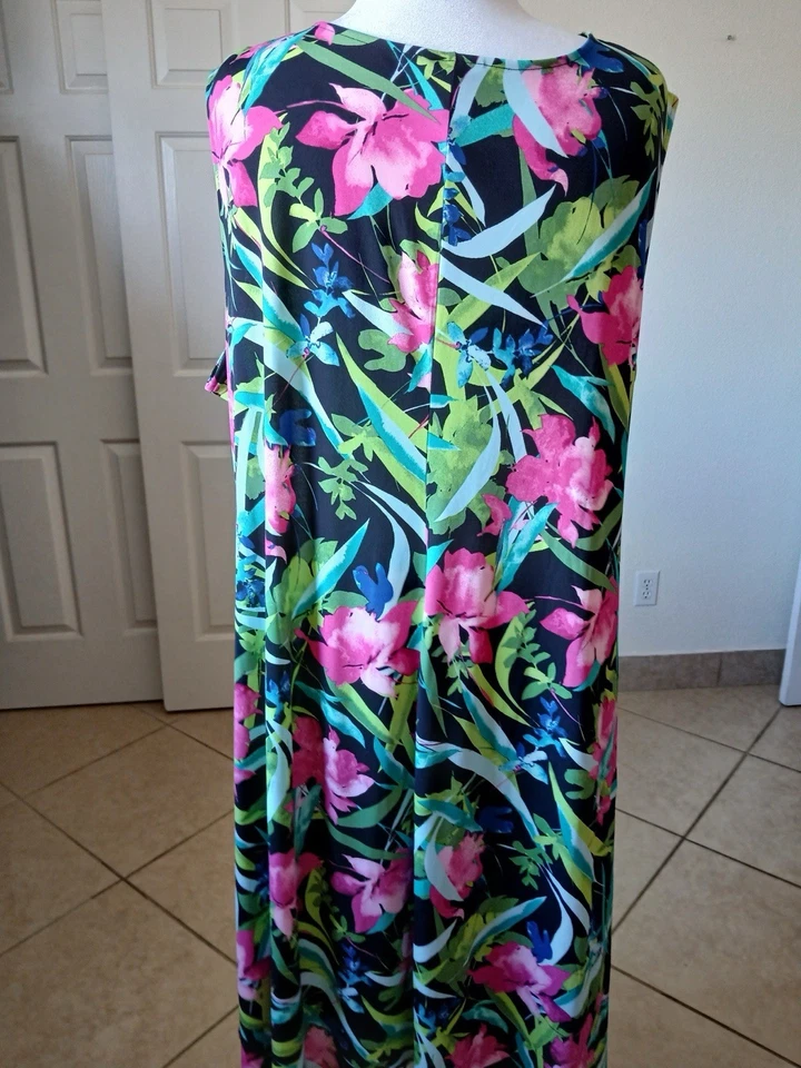 Vestido Catherines Plus Floral Paradise Nudo Torcido Ajuste y Acampanado 4X 30/32 Tropical Foto 3 de 4