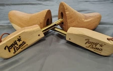 Tony Lama Shoe/Boot Trees Cedar Spring Loaded Keep form & size correct. sz 10-12