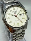 vintage seiko 5 automatic day date movemvent no. 7s26A japan made men's watch.
