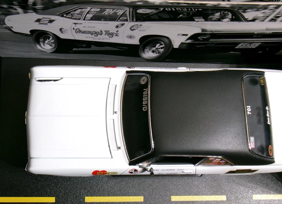 JUGUETE CHEVY NOVA SS 1968 Bill Jenkins Grumpys 1:18 para piezas o reparación necesita capó Foto 2 de 4