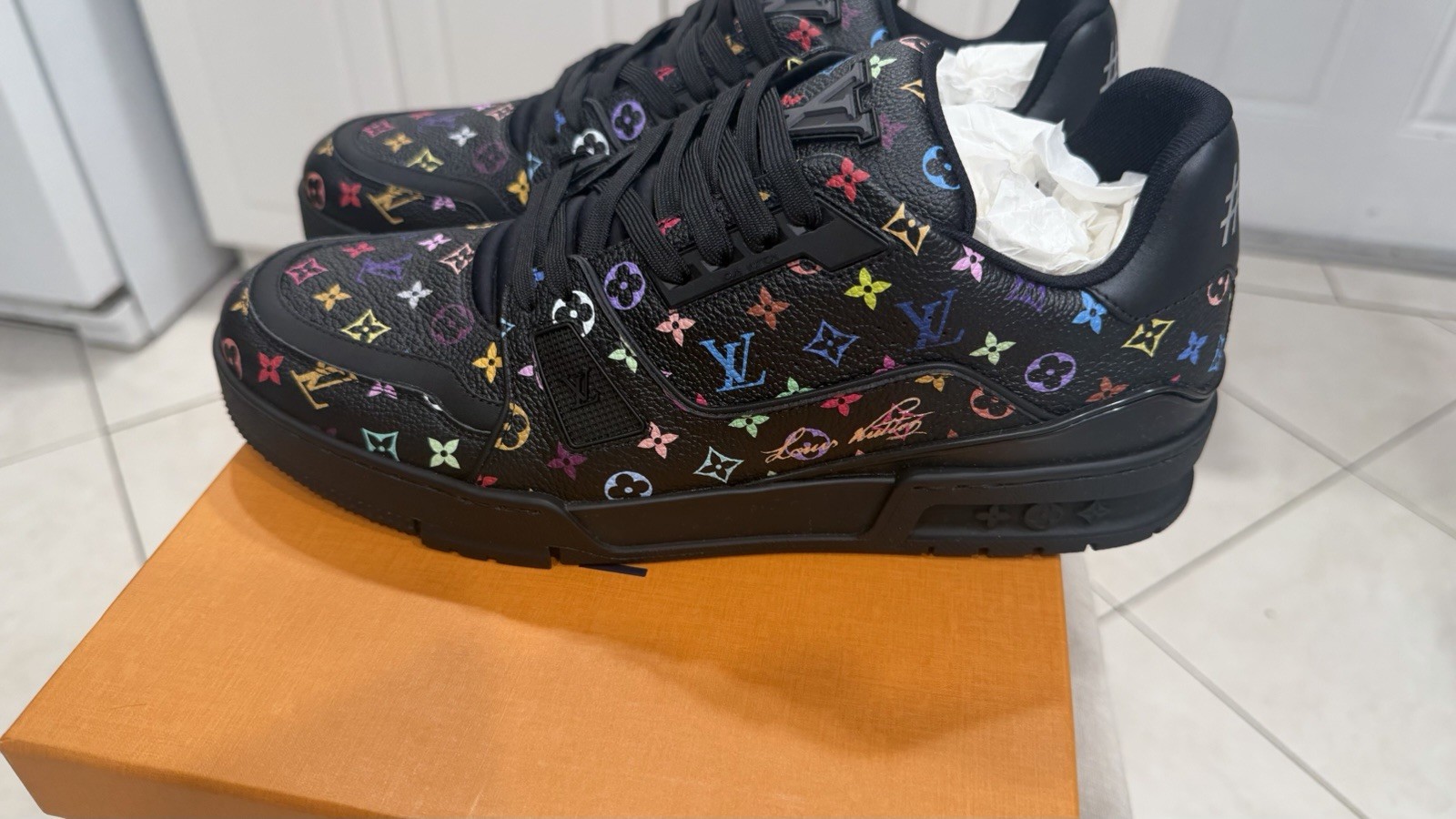 Authentic Louis Vuitton LV Trainer Black Multicolor Monogram Sneakers Size LV 9 image 2