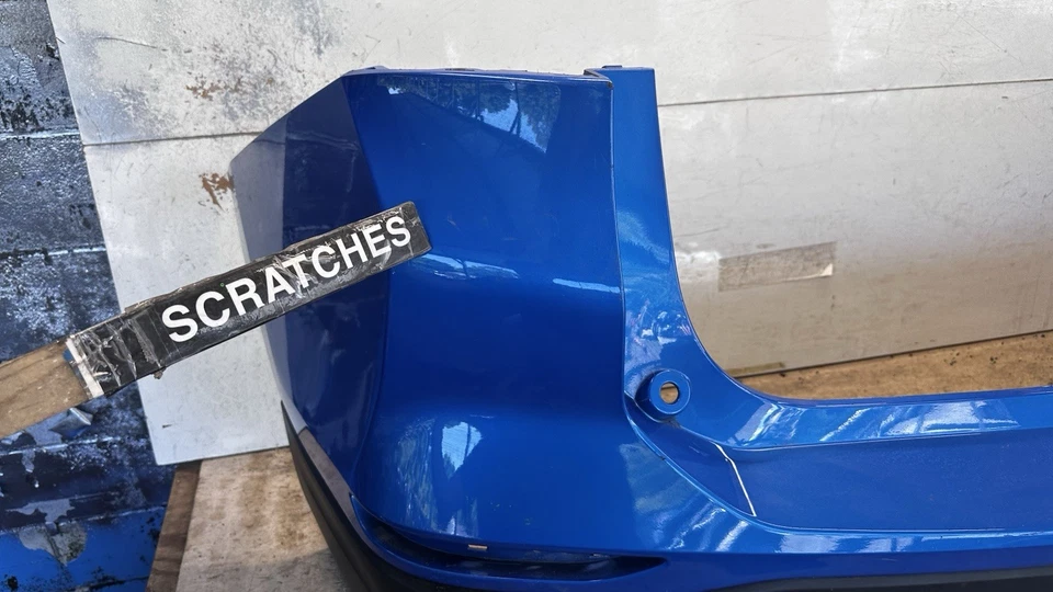 Parachoques trasero OEM 2022-2024 Chevy Equinox LS/LT/Premier con paquete de remolque sin sensores Foto 3 de 4