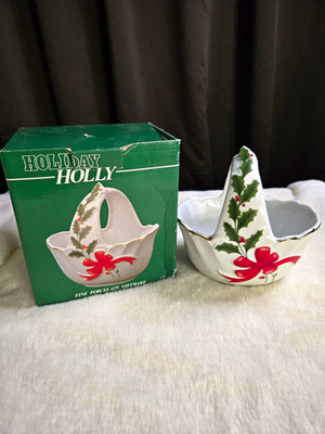 Porcelain Holiday Holly Christmas Basket Dish w/ Handle Boxed Made in Japan