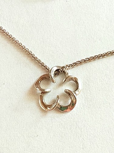 MI Signed 14K White Gold Flower Slide Pendant 16" Necklace Chain 3.62 grams - Picture 5 of 18