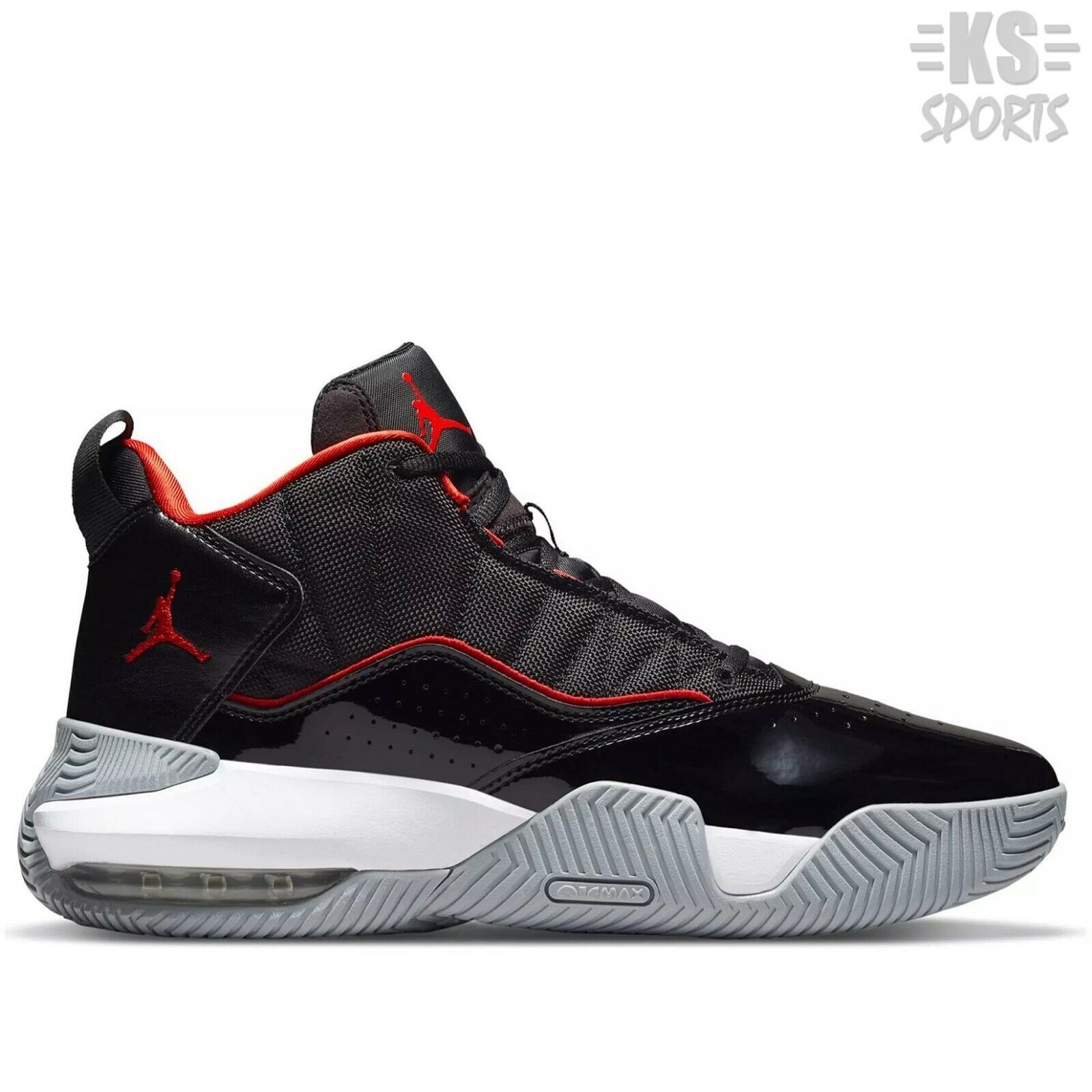 black basketball shoes jordans