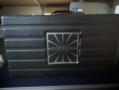 Novatron 600 VR Studio Lighting 3 Strobe/Flash Head Lamp Kit with lots of extras