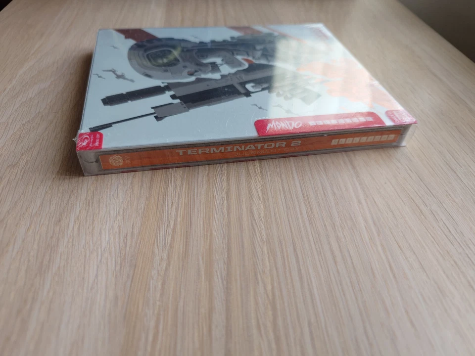 Terminator 2 Judgment Day Best Buy Mondo X Blu-ray Steelbook | Tom Whalen | NEW - Image 3 of 4