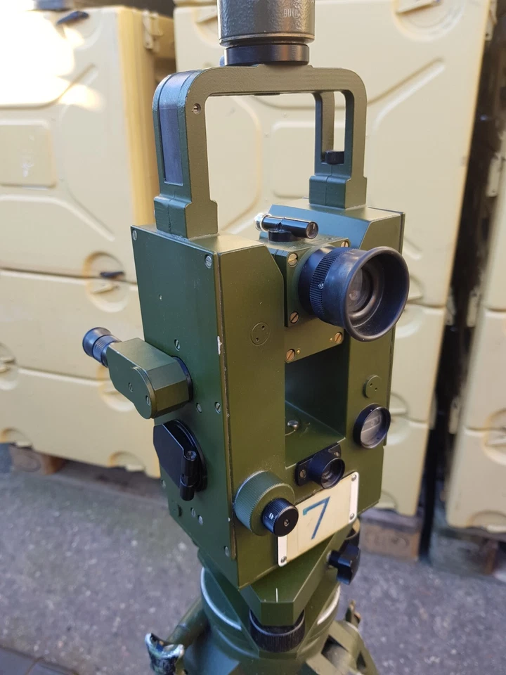 ZEISS RK76 A1 Richtkreis Theodolite + Tripod + Zielstab Vermessung Bundeswehr N1 - Bild 4 von 4