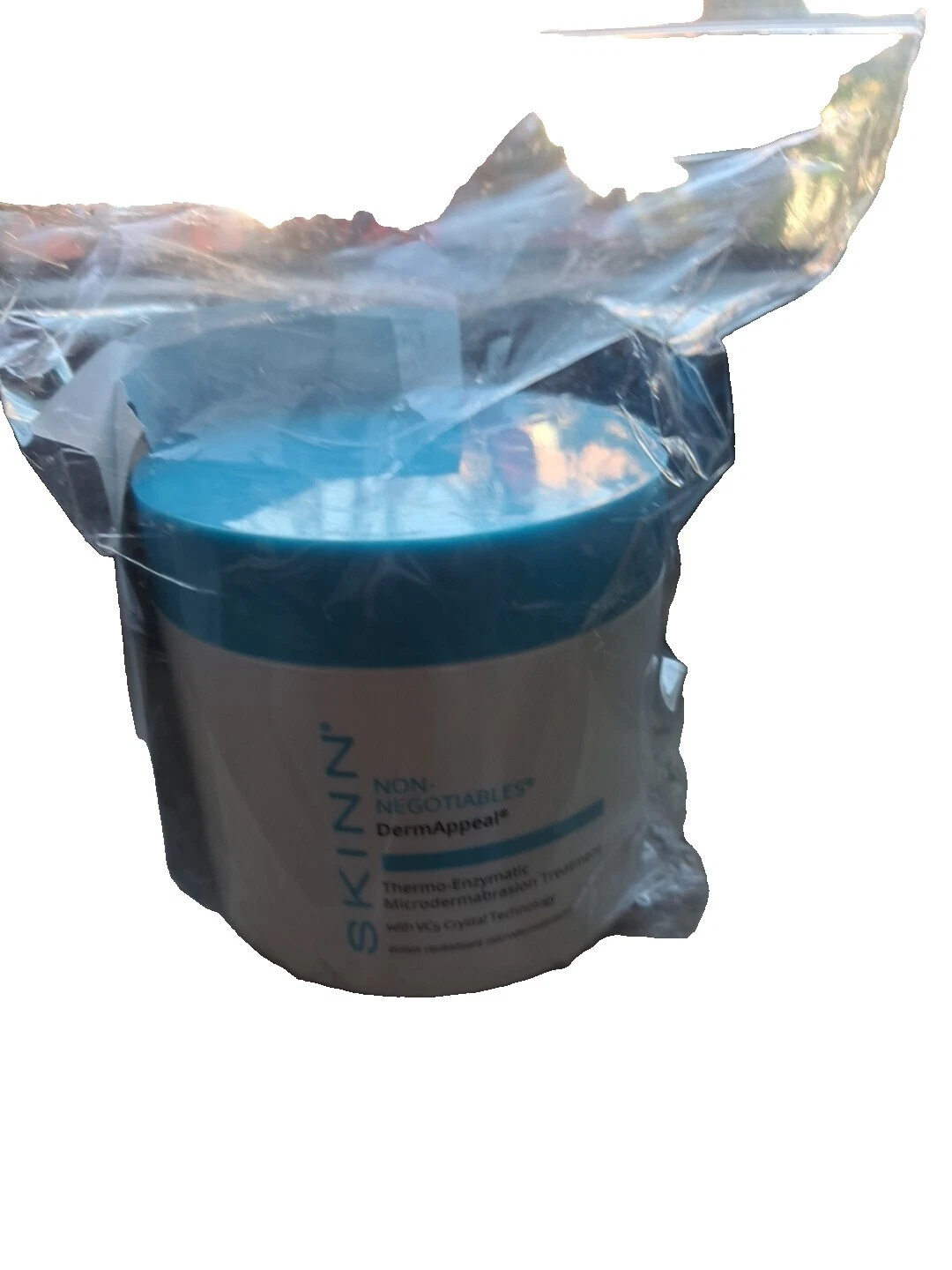 Skinn Anti-Aging Products with Minerals