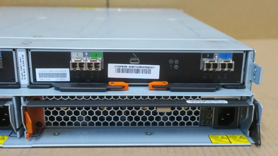 IBM System Storage DS8000 2107-D02 24x 2.5" Bay 2x Controller 24x 600GB 15K HDD - Image 3 of 4