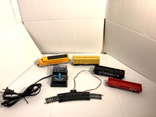 Model Train Lot: Tyco Pak 1 Model 895. 3 HO model Cars. 1 Curved Terminal