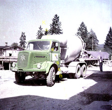 Negatyw 6x6 cm - HENSCHEL CIĘŻARÓWKA HS 22 HBM, betoniarka 1964 (1545)