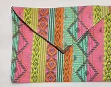 Borsa da polso KMA grande con tasca chiusura a scatto all'interno colori ispirati a Tula