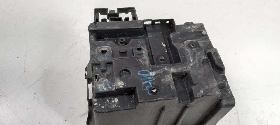 Ford Fiesta Battery Holder Tray 2014 2015 2016 2017 2018 2019 - Image 4 of 4