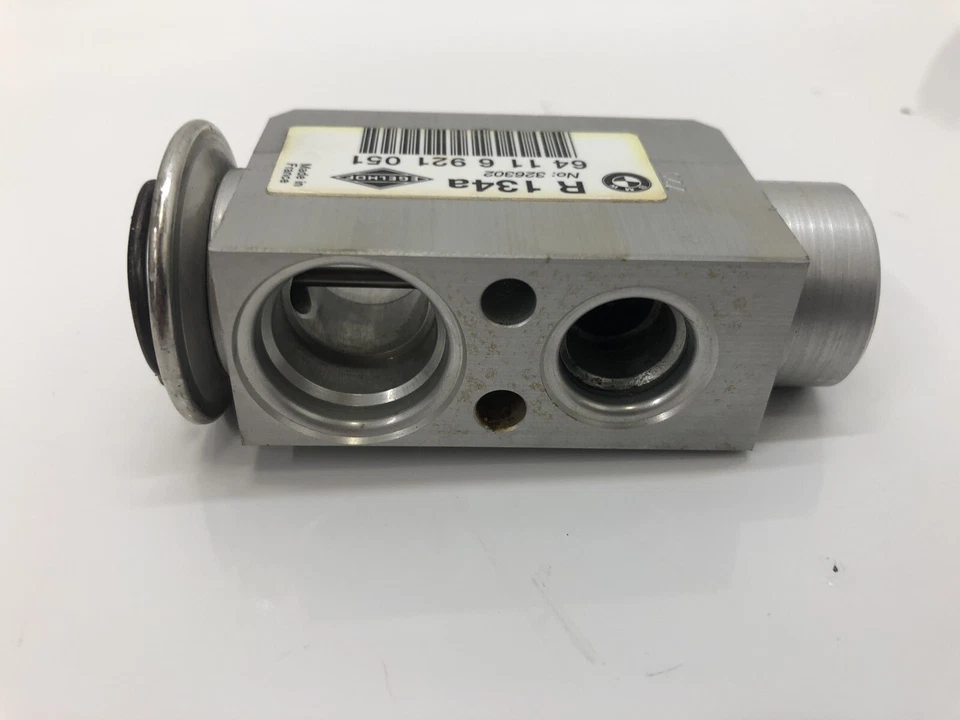 BMW E60 525i 525xi 2004-2010 530i 530xi 545i 550i unidad de climatización válvula de expansión fabricante original Foto 4 de 4