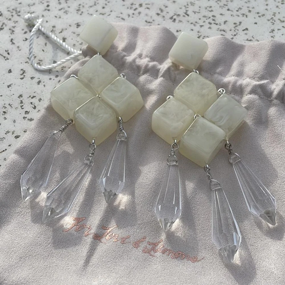 Pendientes For Love And Lemons Gwen en cristal transparente Foto 4 de 4