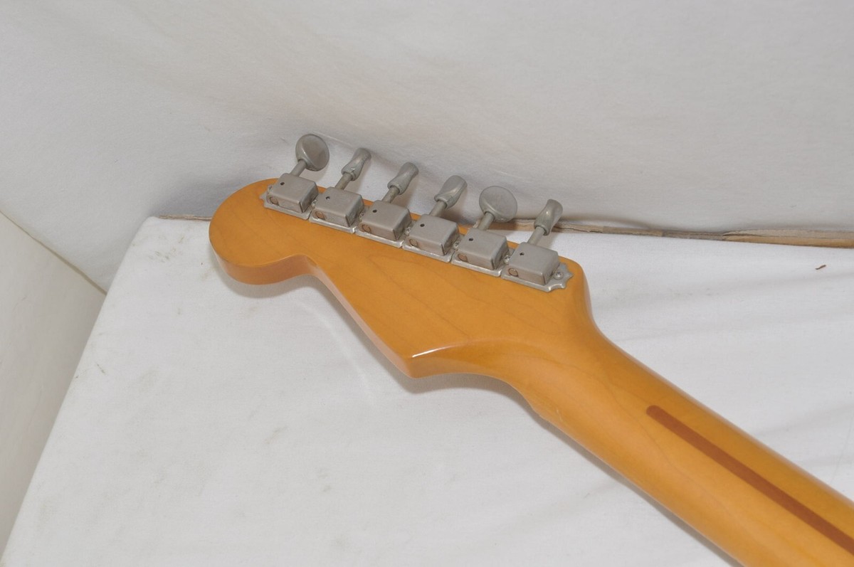 Fender Japan Stratocaster 1993-1994 Electric Guitar Ref No