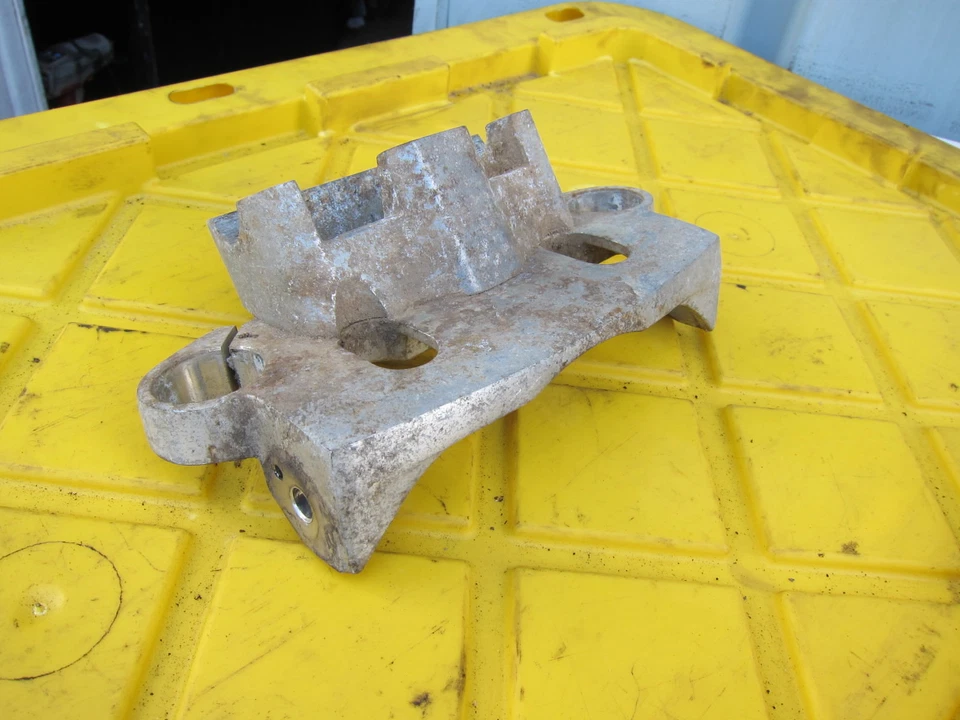 1986 Honda Goldwing 1200 GL1200SE GARFOS FABRICANTE DE EQUIPAMENTO ORIGINAL BRAÇADEIRA TRIPLA SUPERIOR ÁRVORE - Imagem 4 de 4