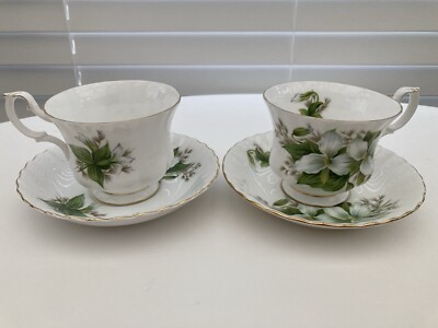 Paar Royal Albert Bone China England Trillium Tasse und Untertasse Teller Blumen Tee