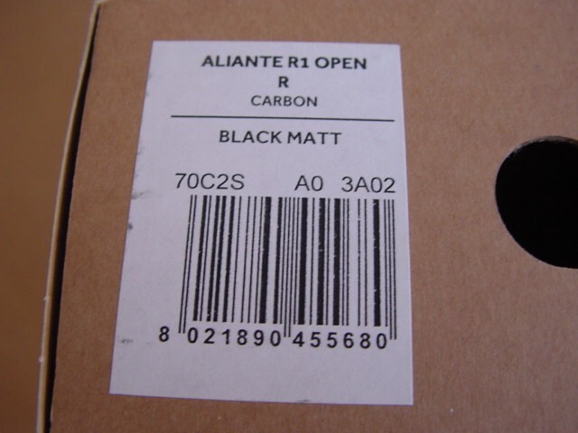 NEW Fizik Aliante R1 Open road bike seat saddle with 7x10 carbon rails Regular