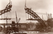 NEWCASTLE UPON TYNE NORTHUMBERLAND. NEW TYNE BRIDGE #30 REAL PHOTO POSTCARD