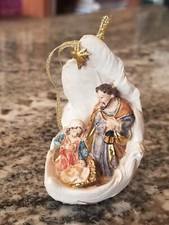 Nativity Resin Tree Ornament - Hand Painted - Holy Family w/ Gold Accents. NEW