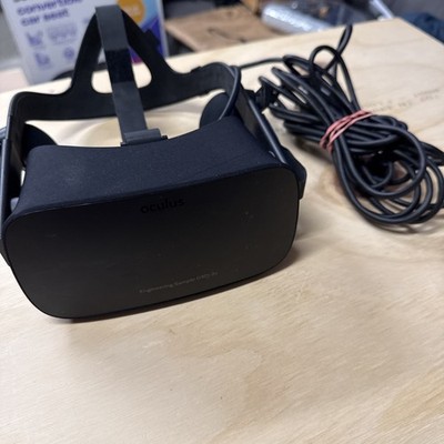 Oculus Rift Virtual Reality Engineering Sample 09D-2 Headset And Cable