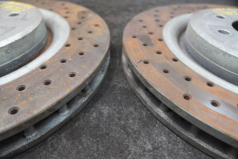 Комплект из 2 задних левых правых дисковых тормозов с ротором Dodge Viper SRT10 2005 - Изображение 3 из 4