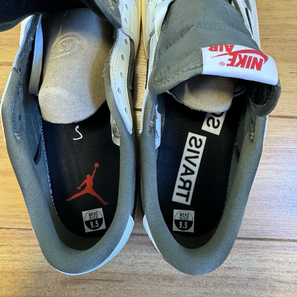 Nike Air Jordan 1 Retro Low OG SP Travis Scott Medium Olive Nike Air Jordan 1 Retro Low OG SP Travis Scott Medium Olive