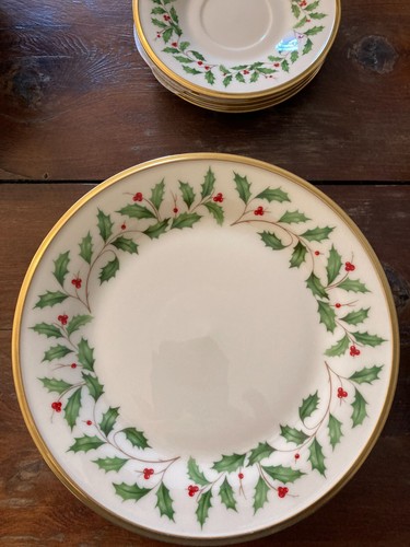 Lenox Holiday China 4-piece settings 16 pieces - Picture 3 of 5