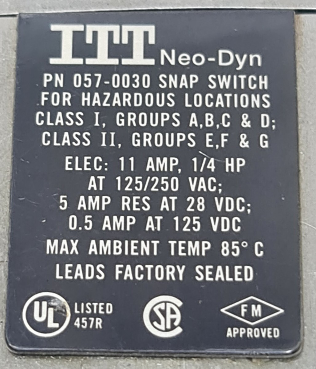 ITT NEO-DYN 132P41C6 ADJUSTABLE PRESSURE SWITCH 132P41C6HNR 50