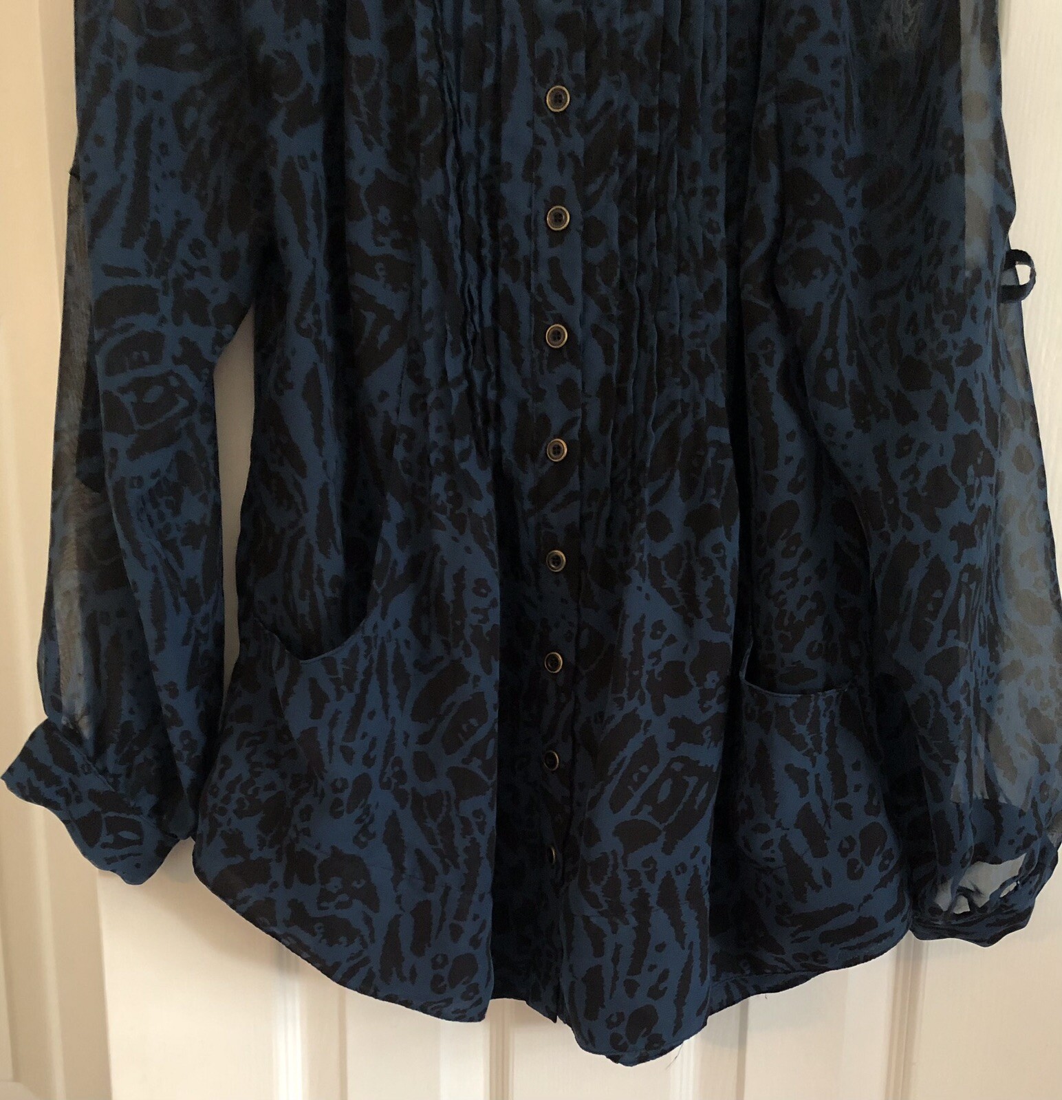 Grace Elements Button Blue/Blk Leopard Print Top … - image 2