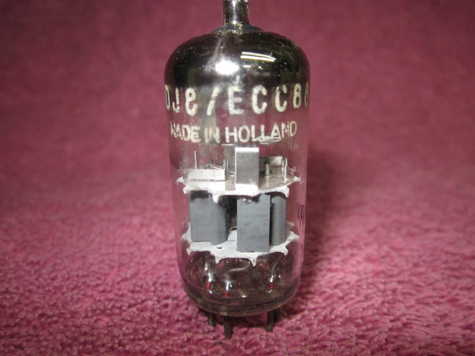 Tubo Amperex BUGLE BOY 6DJ8/ECC88 ¡EQUILIBRADO probado! Foto 2 de 2