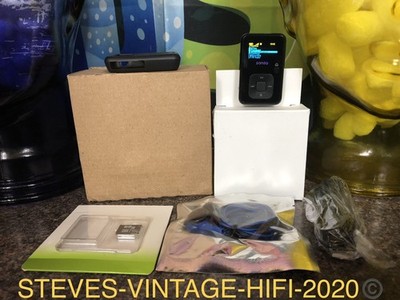 SanDisk Sansa Clip+ Plus schwarz (8GB) Digitaler Mediaplayer + 32GB TF L@@K KOSTENLOSER VERSAND