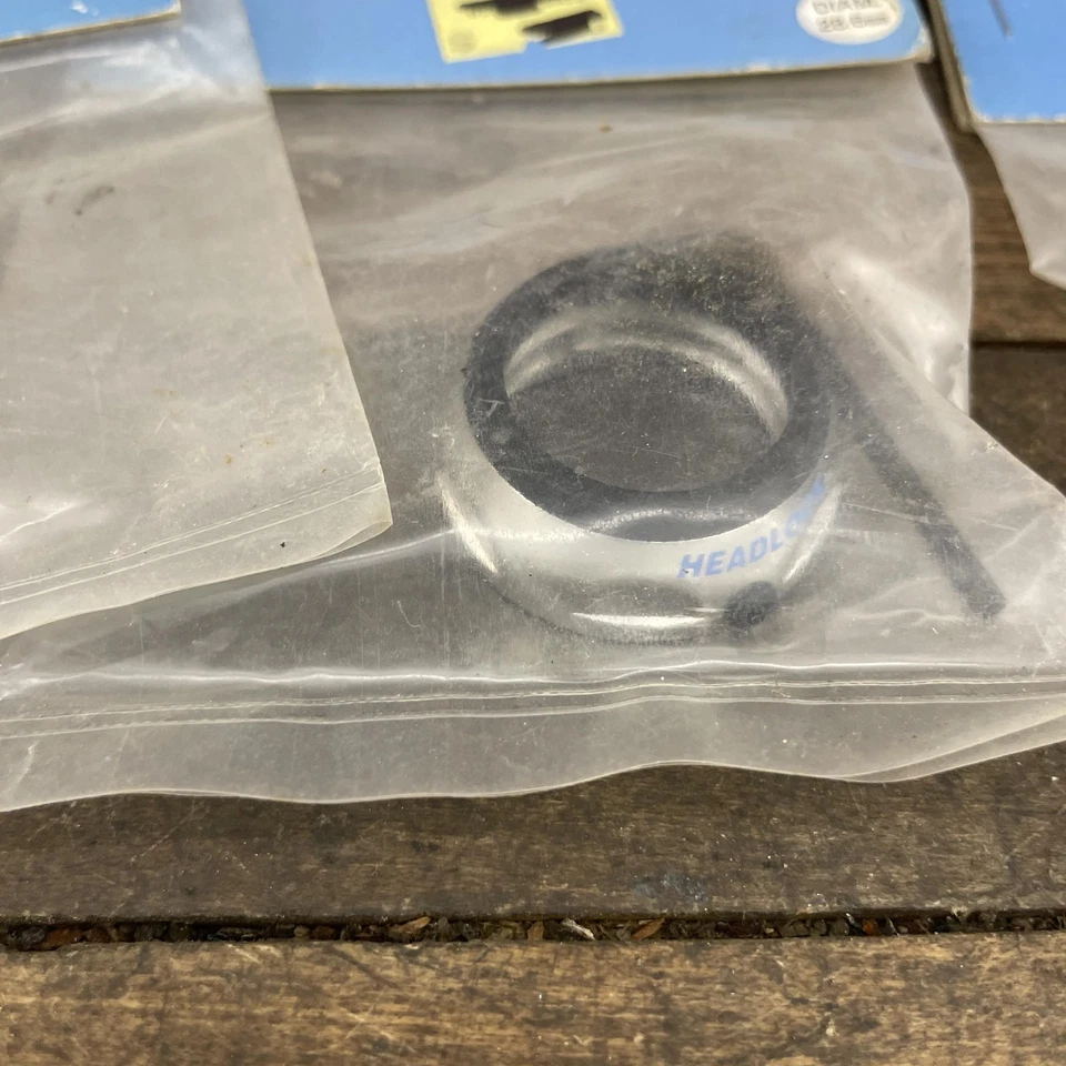 Delta Lite Headlock HL218 28.6mm Black Silver Blue 1 1/8" Bike Headset NOS Lot - Image 4 of 4