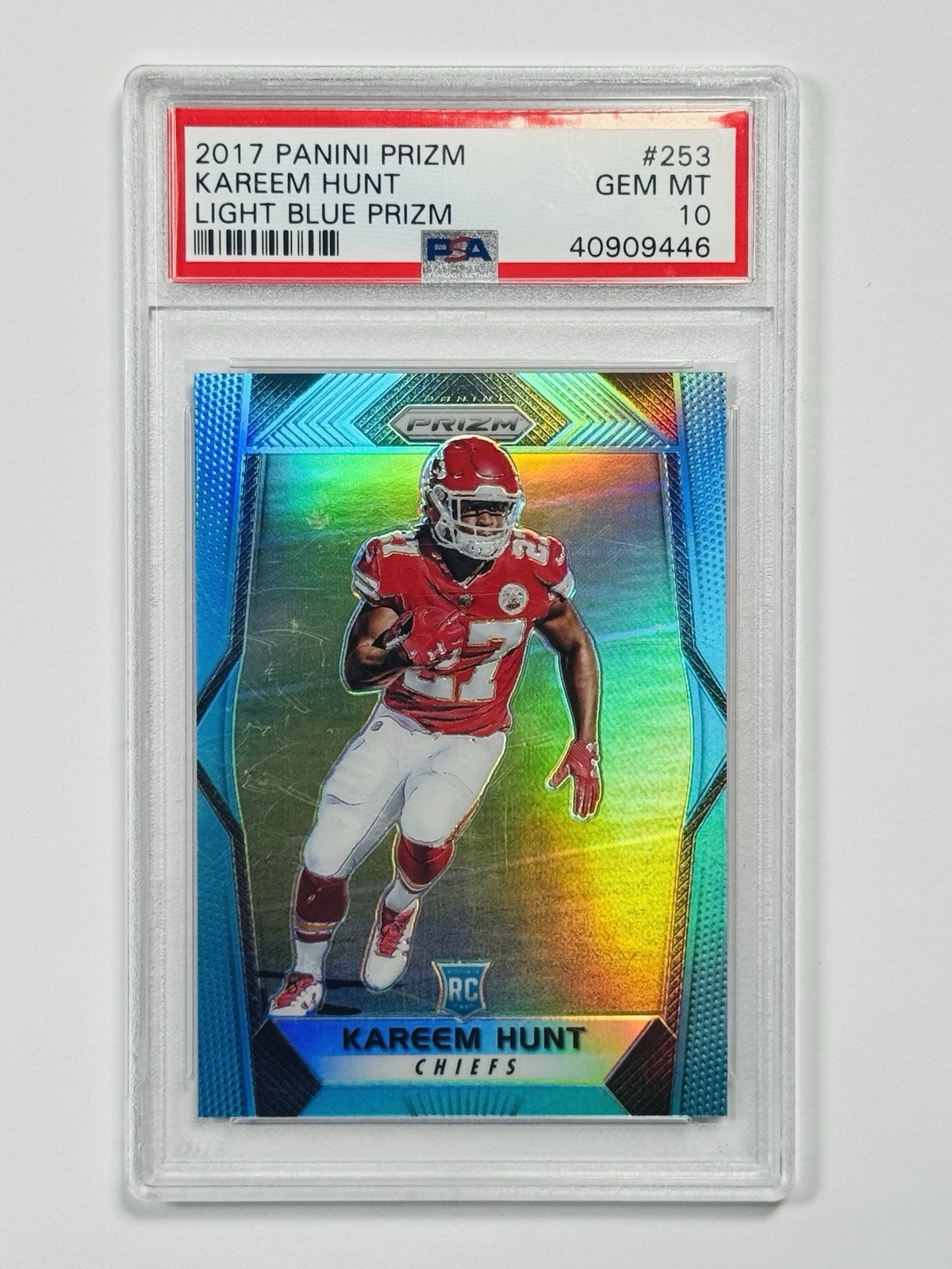 2017 PANINI PRIZM KAREEM HUNT #253 LIGHT BLUE PRIZM ROOKIE /199 PSA 10