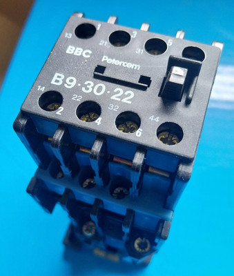 BBC PETERCEM B9-30-22 Schütz Schütz 220V-50Hz 12A 4kW + 2S+2Ö