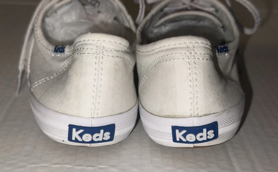 Tenis Y2K Keds Para Mujer Clásicos Blancos 6 1/2 Lona Retro 90 Preppy Foto 3 de 4